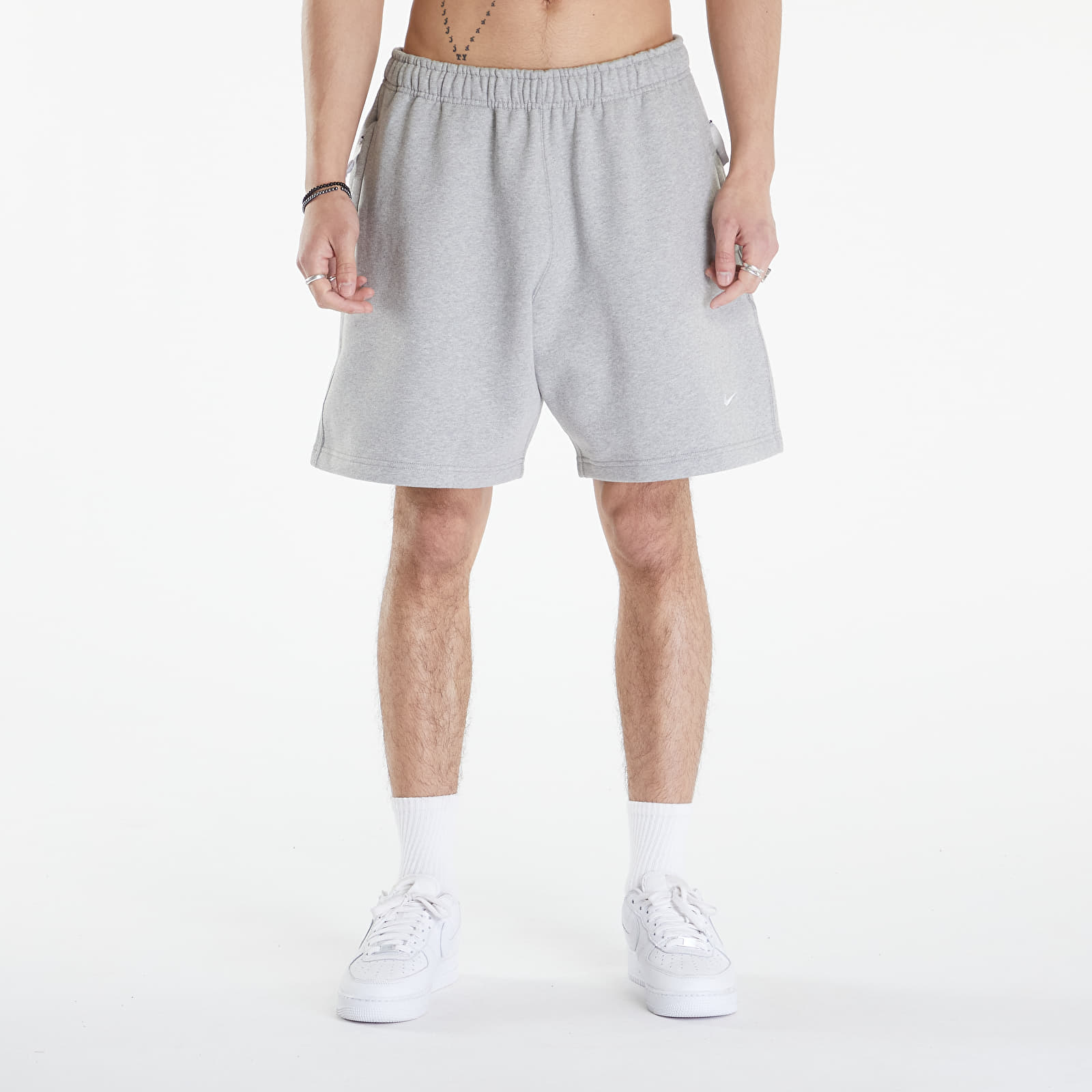 Šortky Nike Solo Swoosh Men's Fleece Shorts Dk Grey Heather/ White