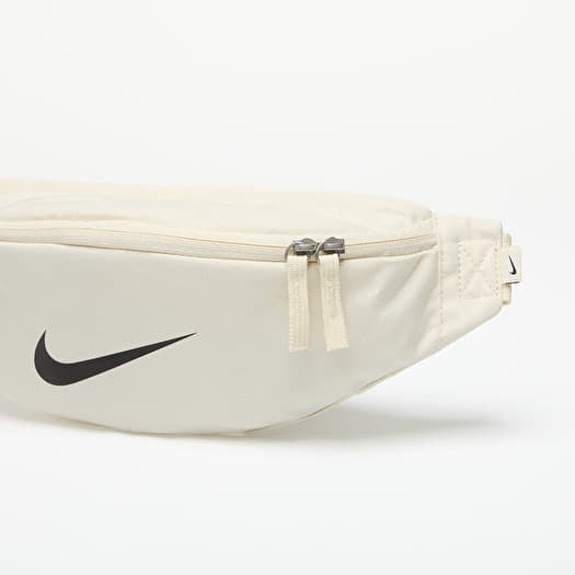 Gurteltaschen Nike Heritage Fanny Pack Coconut Milk Coconut Milk Black Footshop