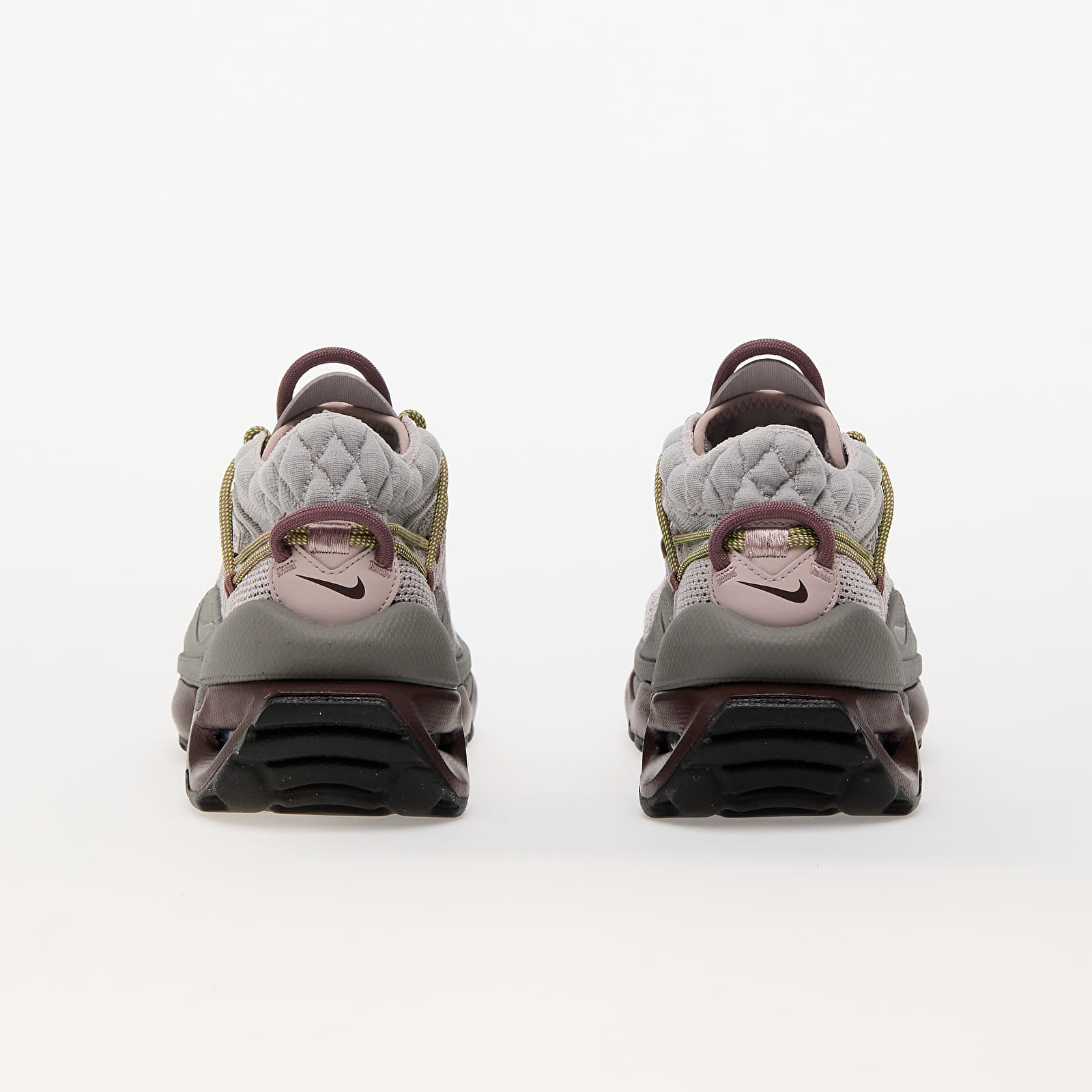 Női cipők Nike W Air Max Flyknit Venture Platinum Violet/ Earth-Smokey Mauve