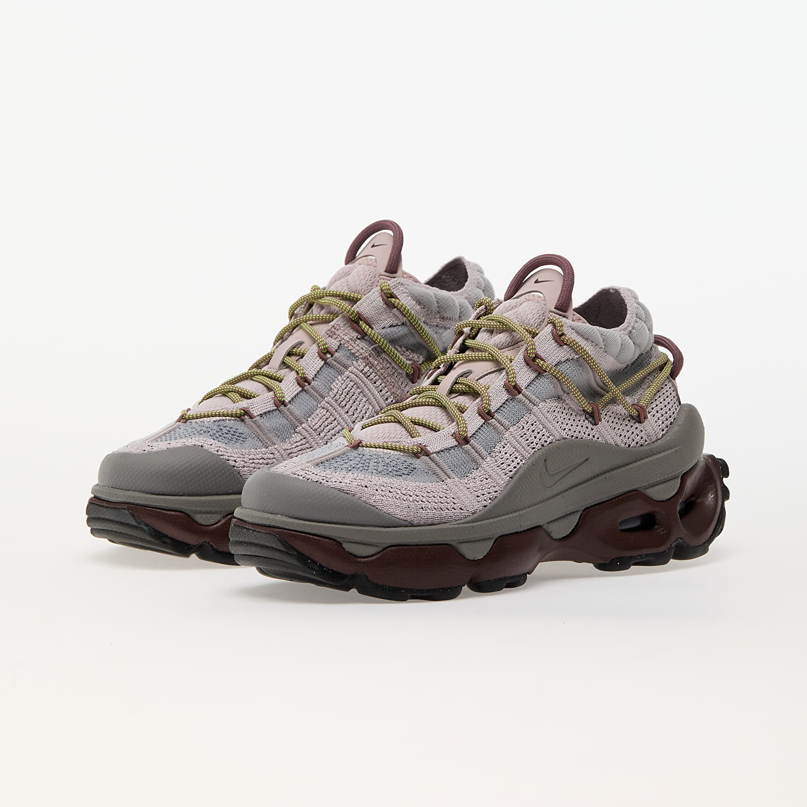 Női cipők Nike W Air Max Flyknit Venture Platinum Violet/ Earth-Smokey Mauve