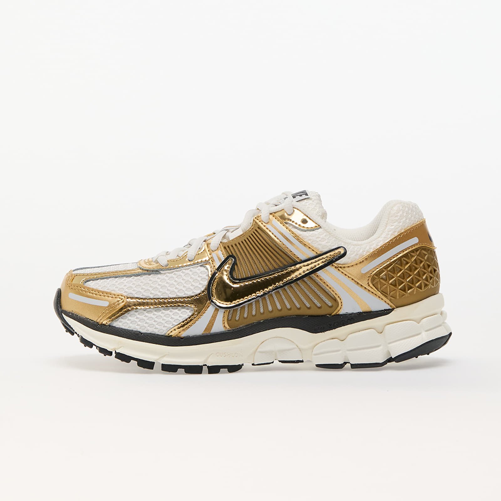 Women's shoes Nike W Zoom Vomero 5 Gld Photon Dust/ Metallic Gold-Gridiron-Sail