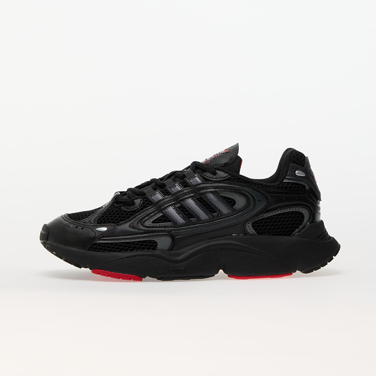 Herren Sneaker und Schuhe adidas Ozmillen Core Black/ Grey Four/ Better Scarlet