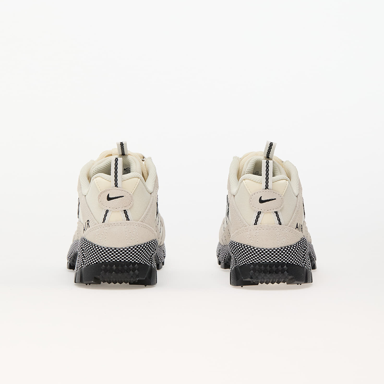 Sapatos de mulher Nike W Air Humara Pale Ivory/ Black-Coconut Milk-Sail