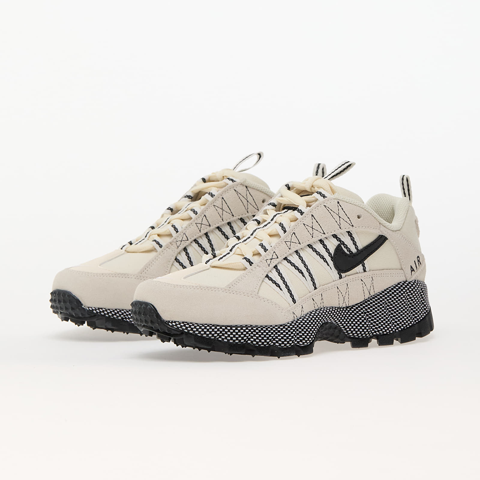 Sapatos de mulher Nike W Air Humara Pale Ivory/ Black-Coconut Milk-Sail