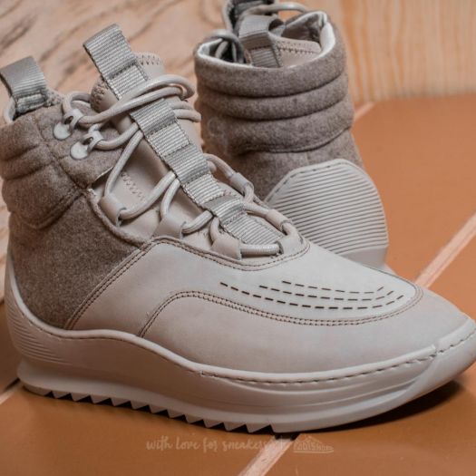 Filling pieces mid altitude heel cap tech top