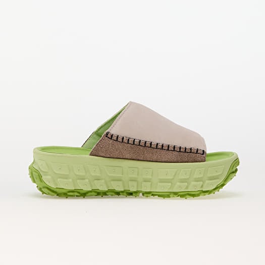 Lord and pulverized taylor silver sandals