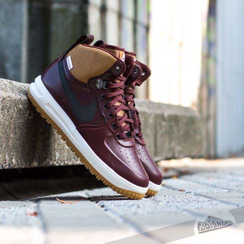 Lunar force 1 sneakerboot top
