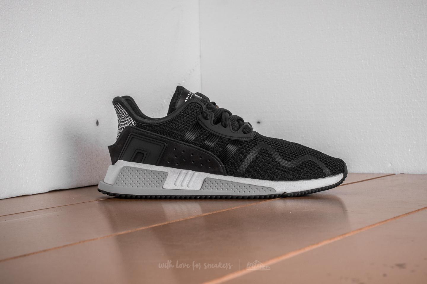 Adidas originals eqt deals cushion adv (core black/white)
