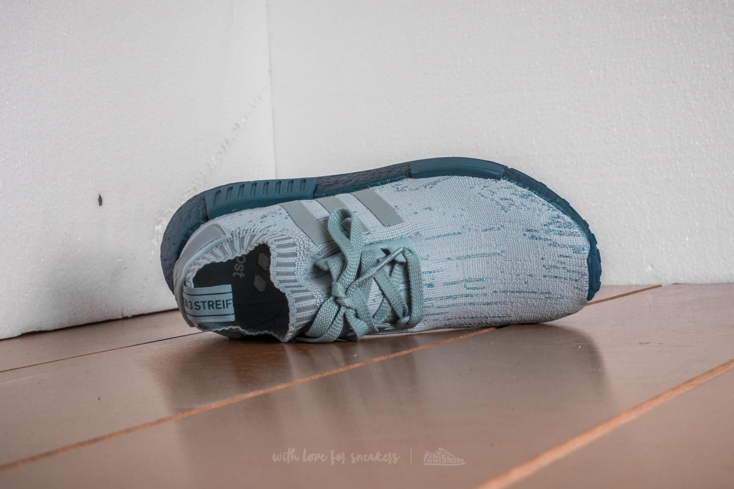adidas gazelle silver green womens Adidas NMD R1 Sea Crystal (W)