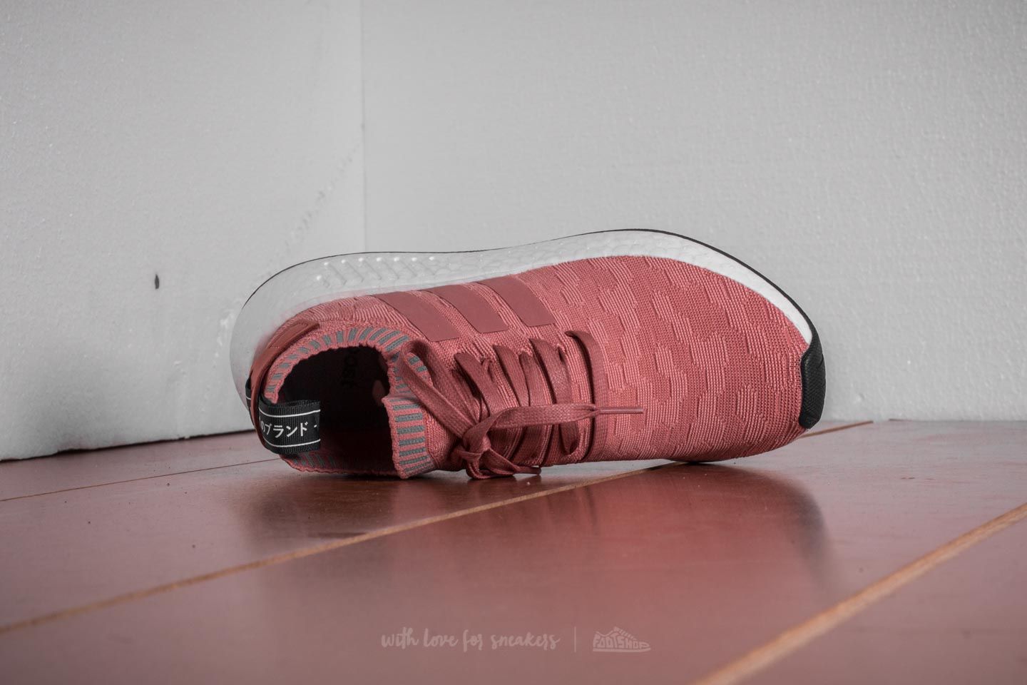 Damen Sneaker und Schuhe adidas NMD R2 Primeknit W Raw Pink Raw Pink Grey Three Footshop