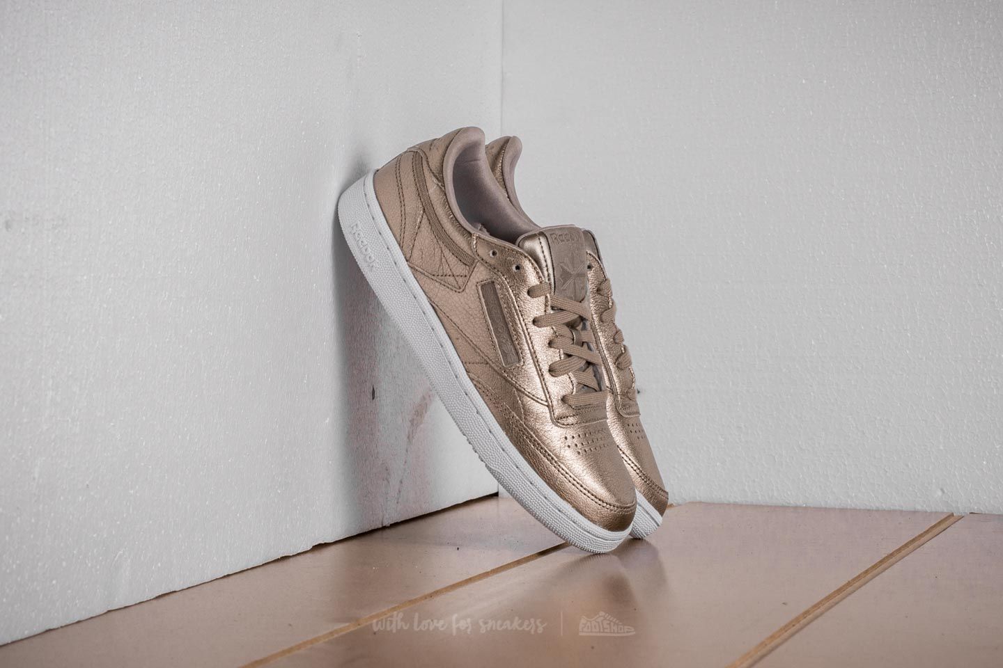 Women's shoes Reebok Club C 85 Melted Metal Pearl Met-Grey Gold/ White