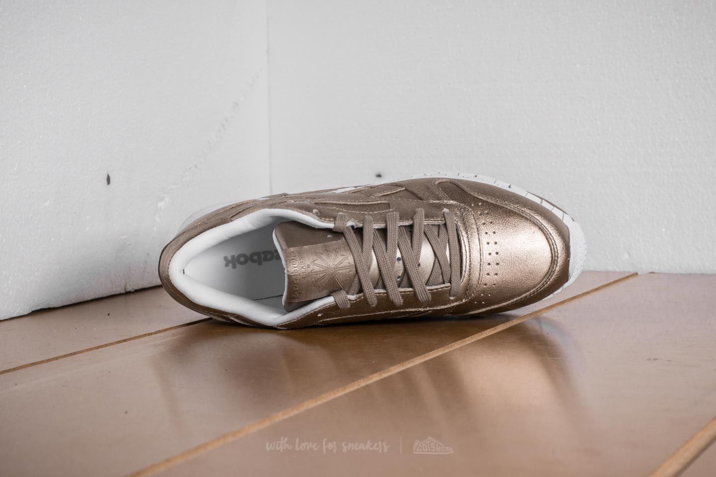 Reebok classic leather sales pearl