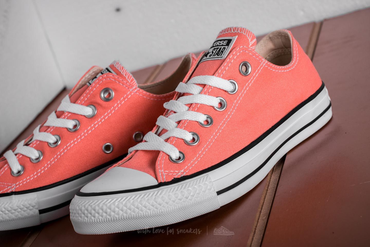 Women s shoes Converse Chuck Taylor All Star Ox Sunblush Footshop