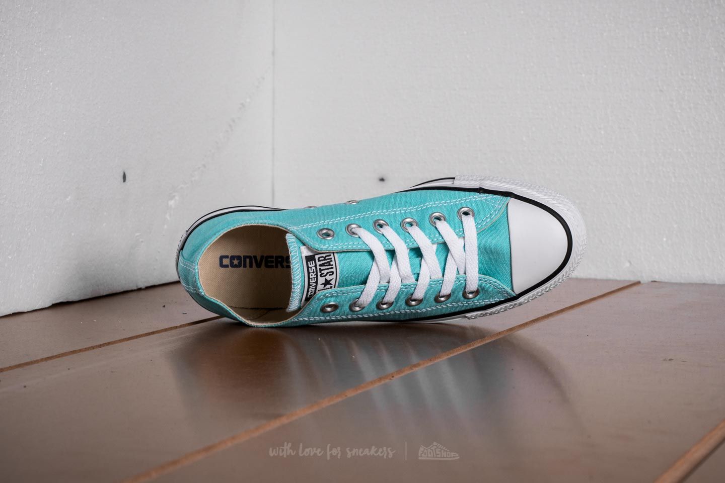 Converse womens light ox deals
