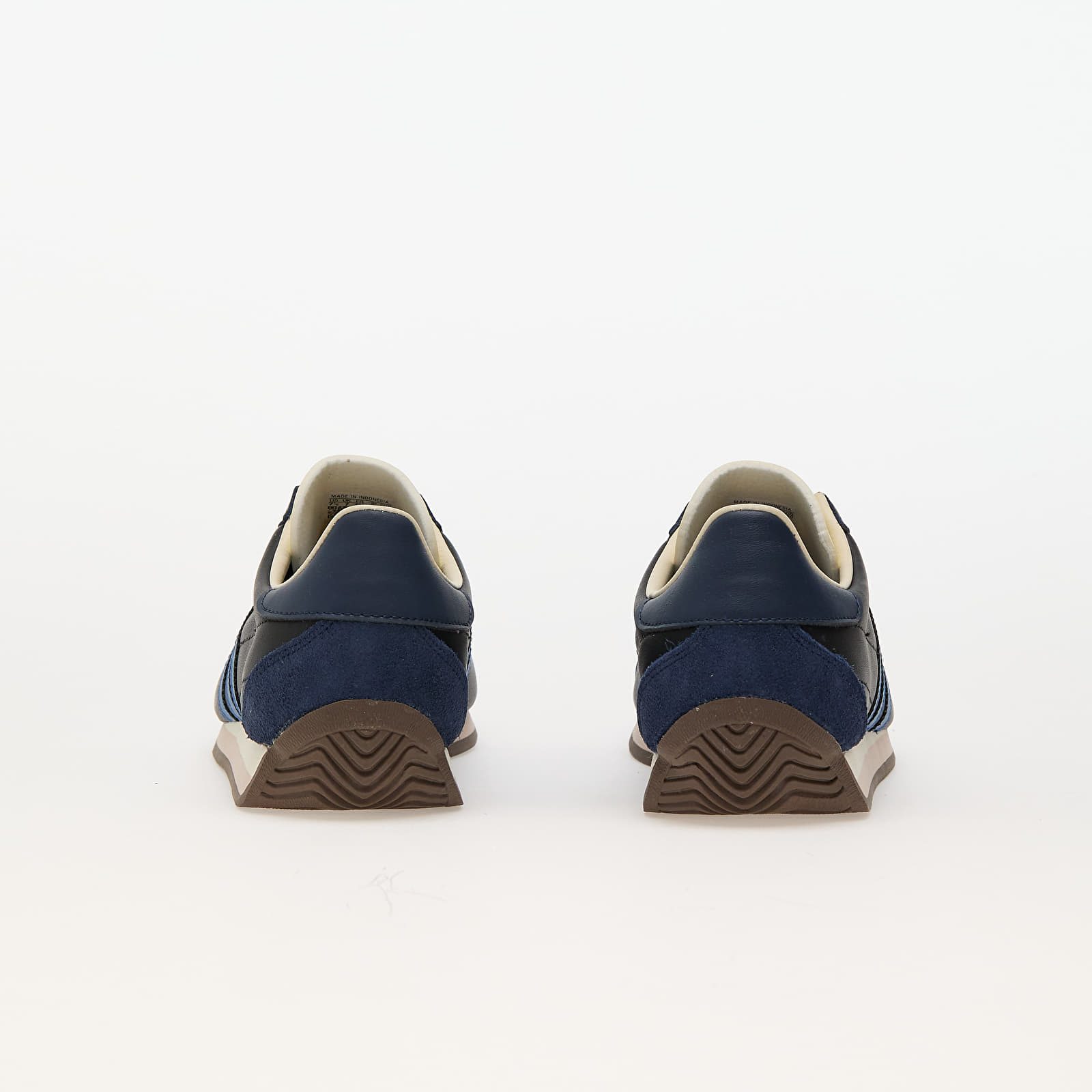 Férfi cipők adidas Country Og Core Black/ Dark Marine/ Crew White
