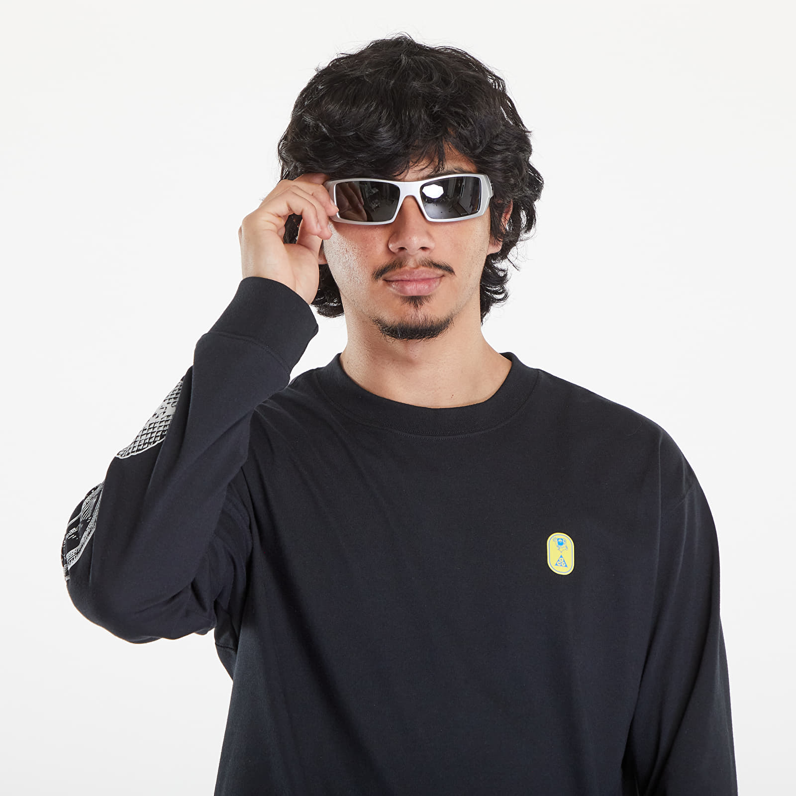 Trička Nike ACG "Hike Snacks" Men's Dri-FIT Long-Sleeve T-Shirt Black
