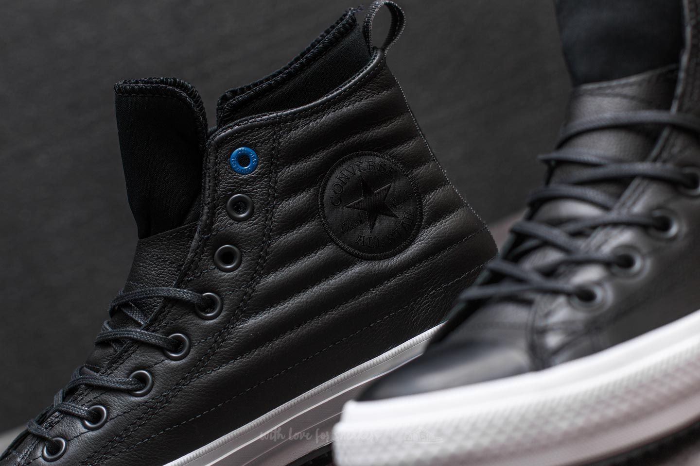 Converse shop quilted shoes