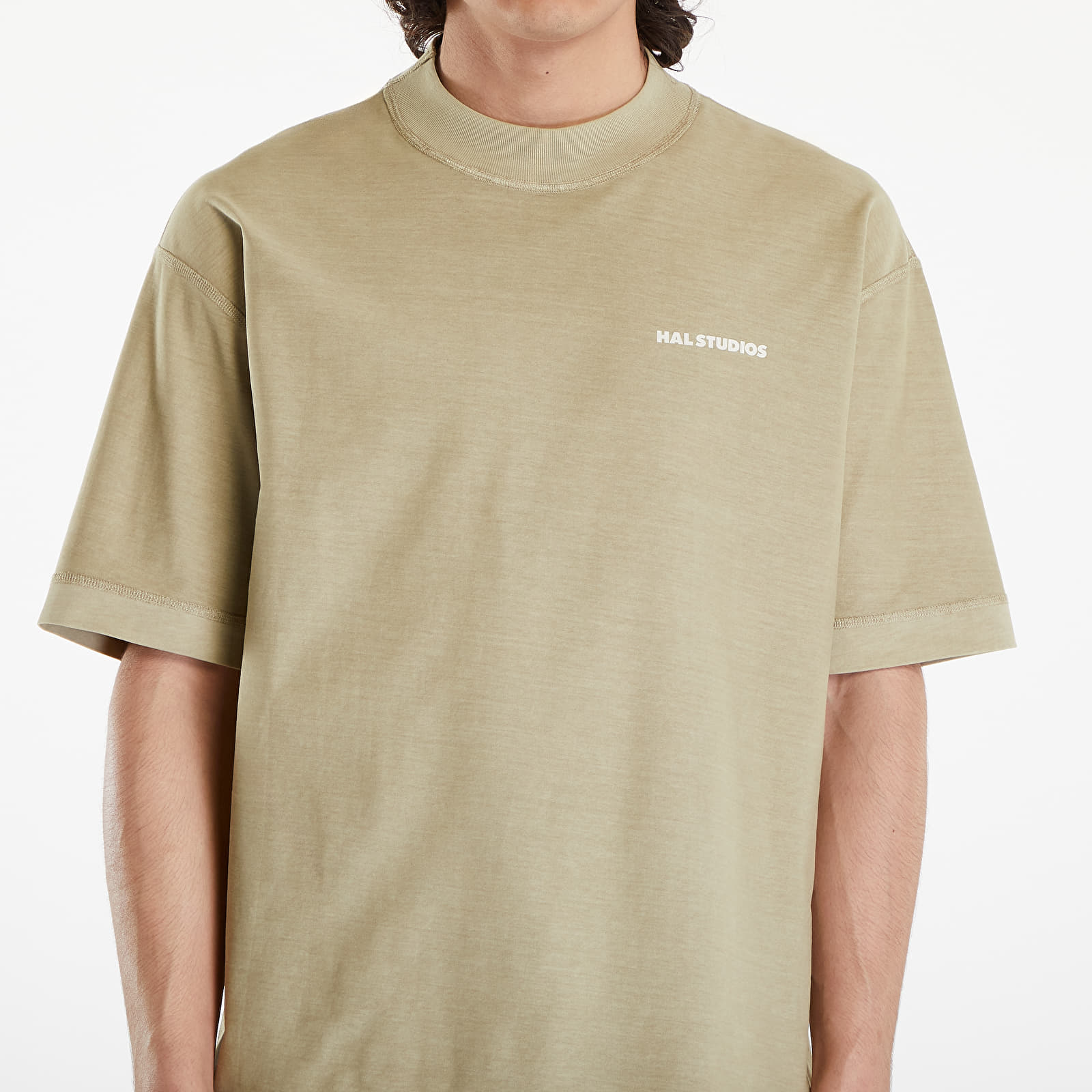 T-paidat HAL STUDIOS® Inside-Out Uniform T-Shirt Elm
