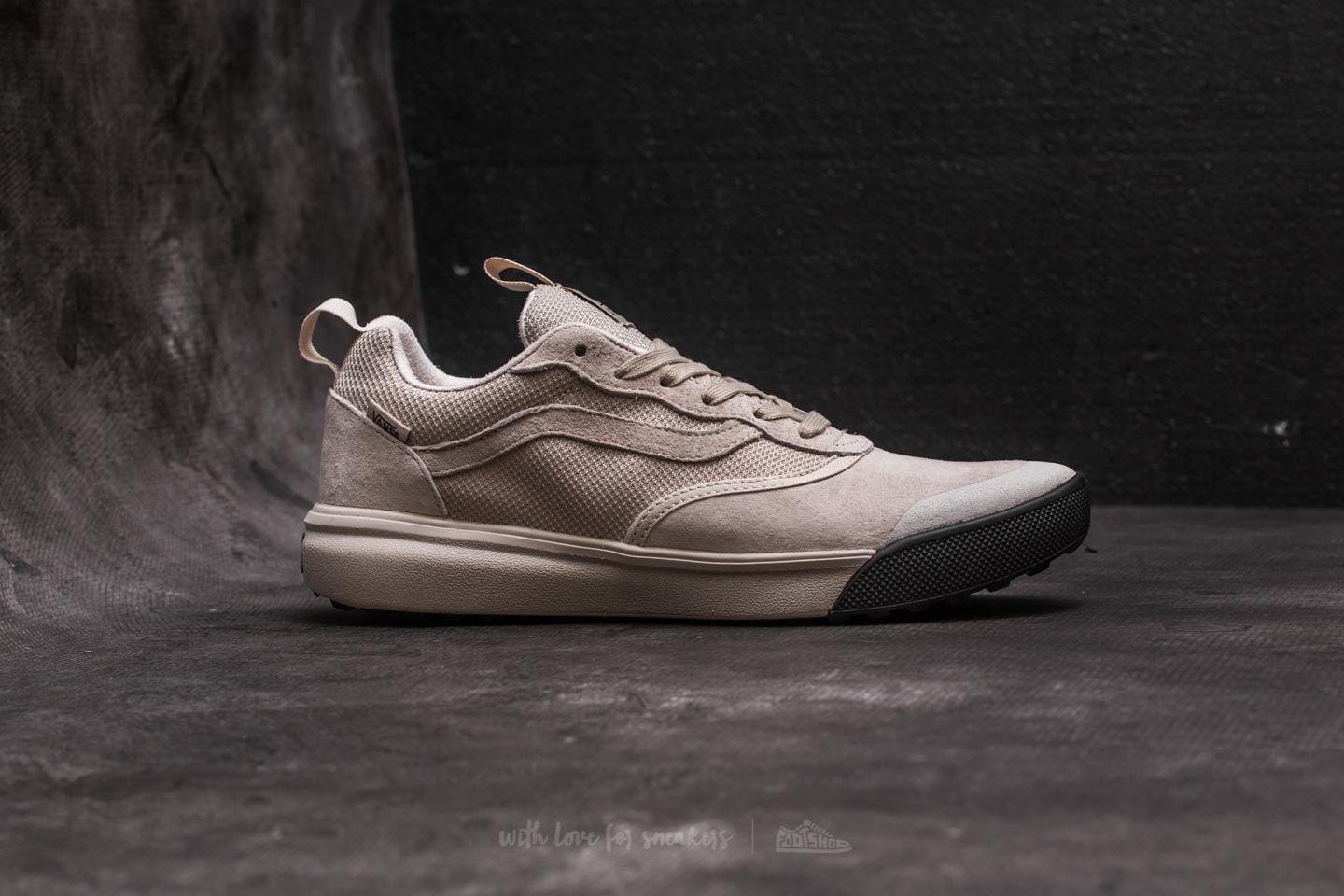 Vans ultrarange cub black cheap