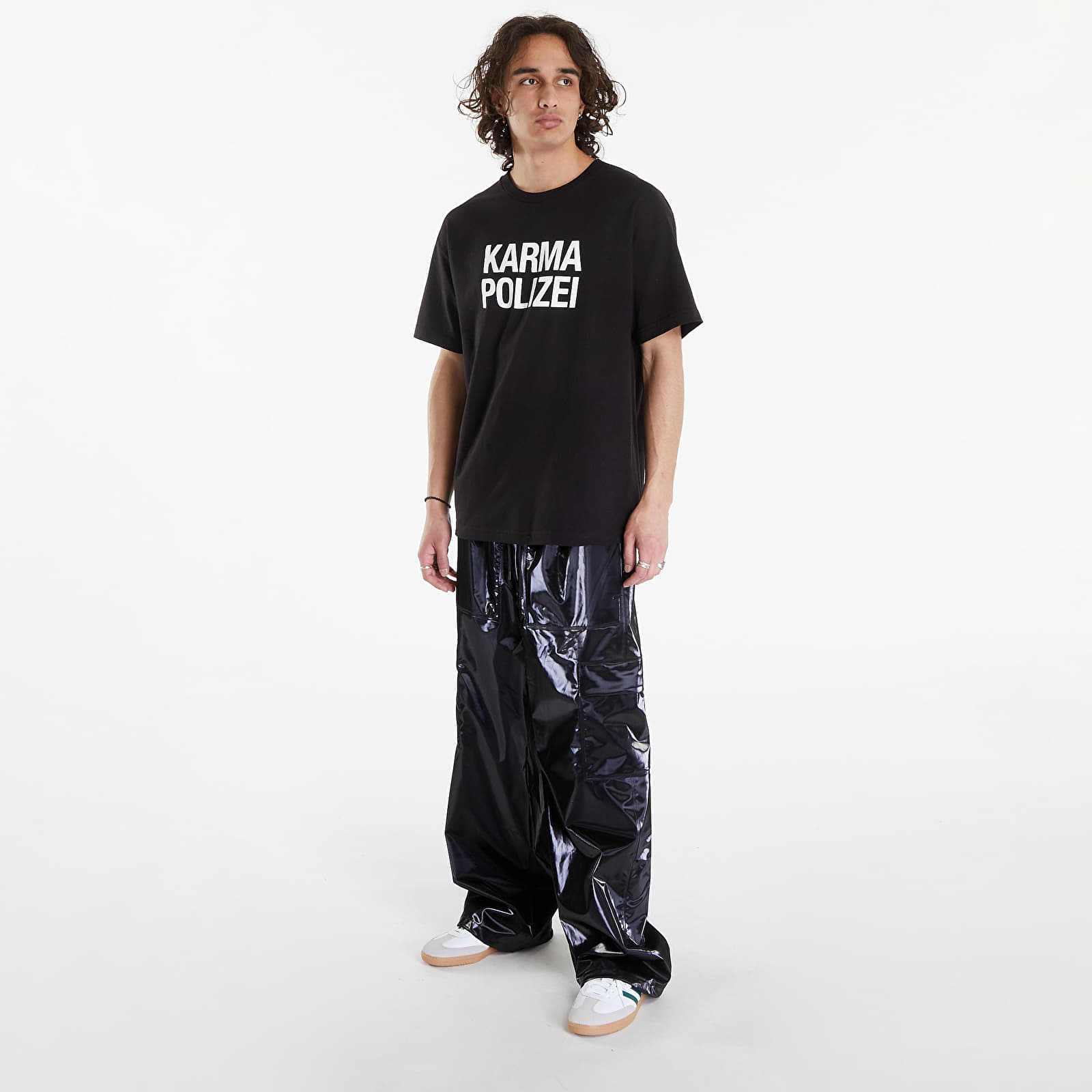 Magliette PLEASURES Karma T-Shirt Black