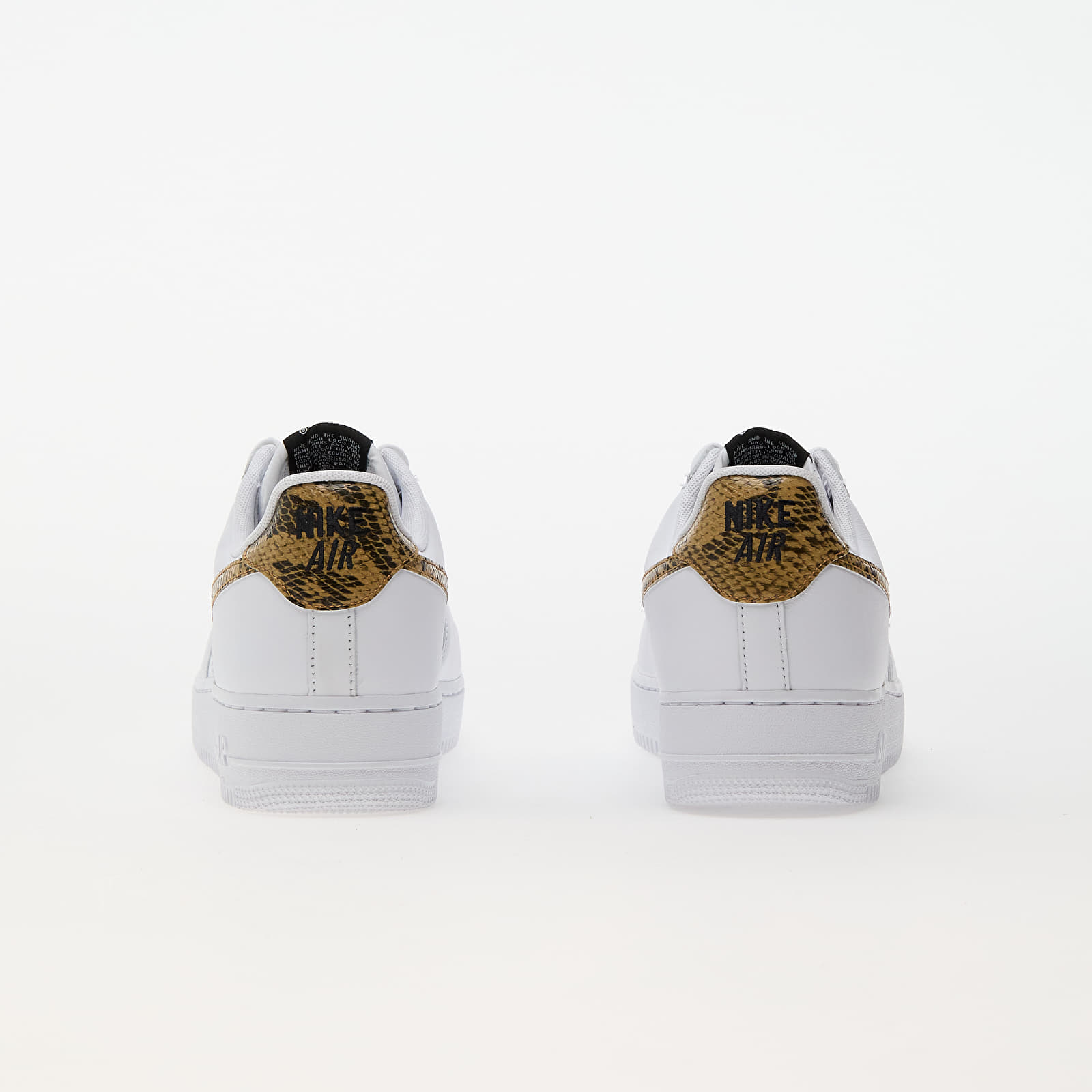 Încălțăminte și sneakerși pentru bărbați Nike Air Force 1 Low Retro Premium QS White/ Elemental Gold-Dark Hazel-Black