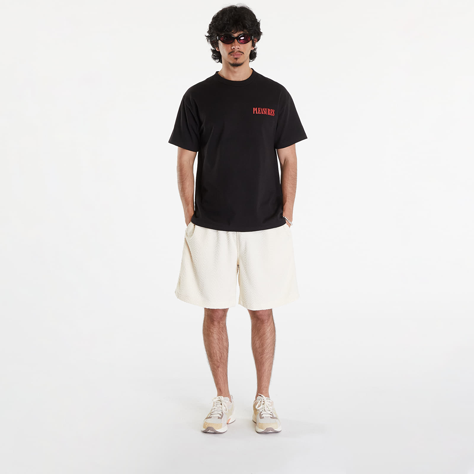 T-shirty męskie PLEASURES Vertical T-Shirt Black