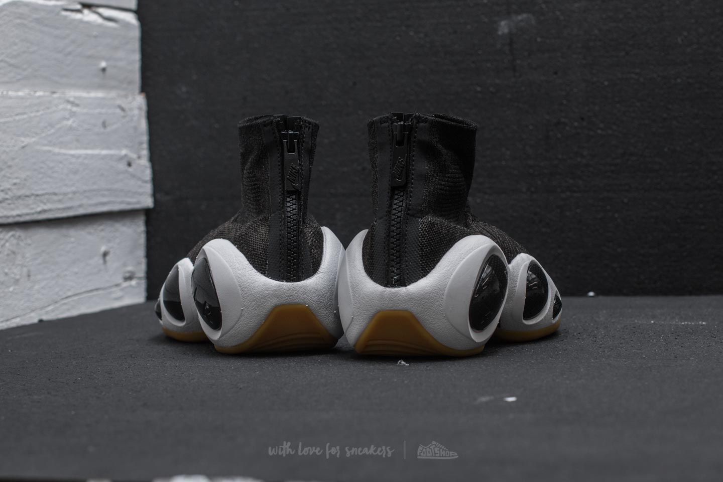 Nike flight bonafide black and white sale