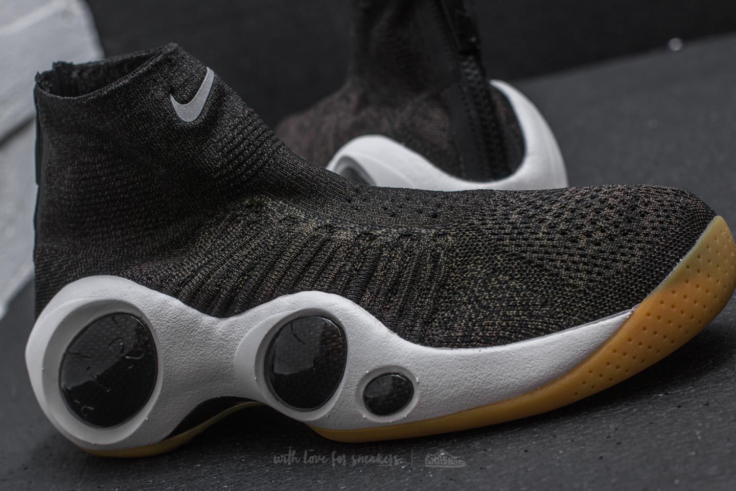 Nike flight bonafide noir top