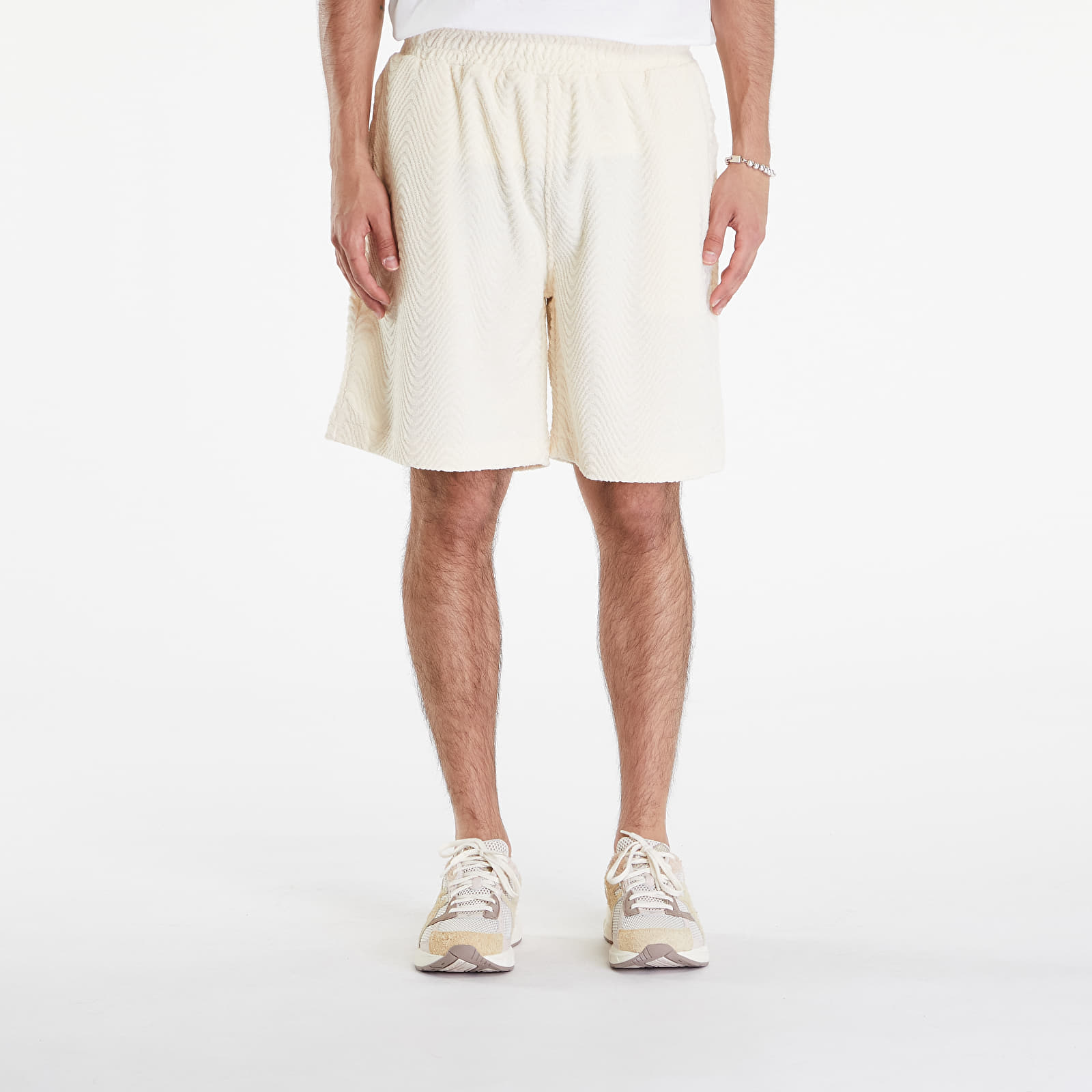Rövidnadrágok PLEASURES Zen Terry Shorts Off White