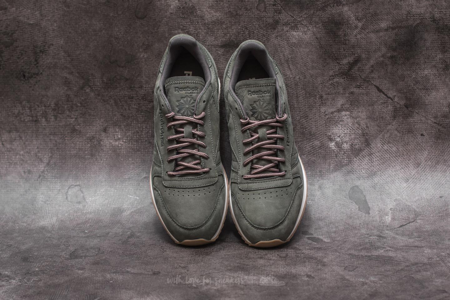 Men s shoes Reebok Classic Leather Ripple WP Hunter Green Urban Grey Footshop