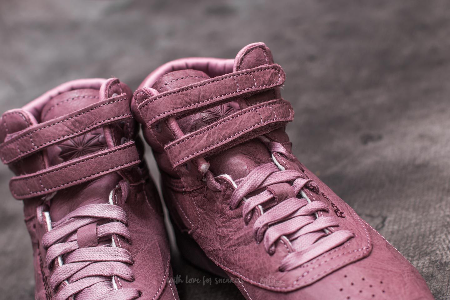 Ženski čevlji Reebok Freestyle Hi FBT Smoky Orchid