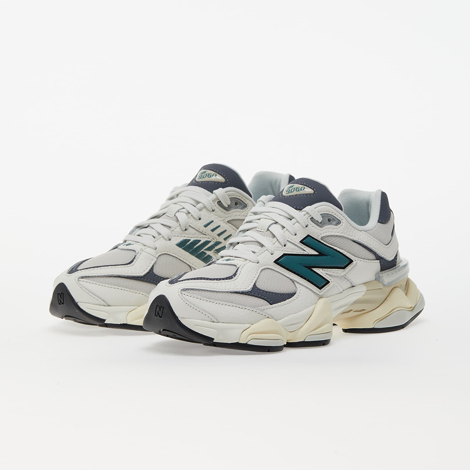 Obuwie New Balance 9060 Sea Salt