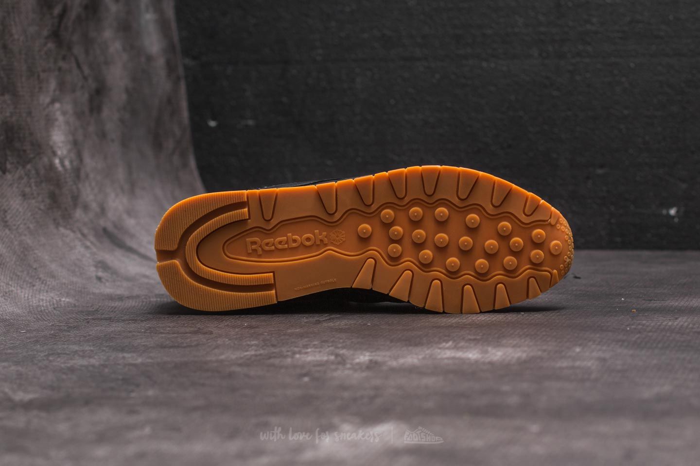 Ženski čevlji Reebok Classic Leather Arctic Black/ Burnt Amber/ Chalk-Gum