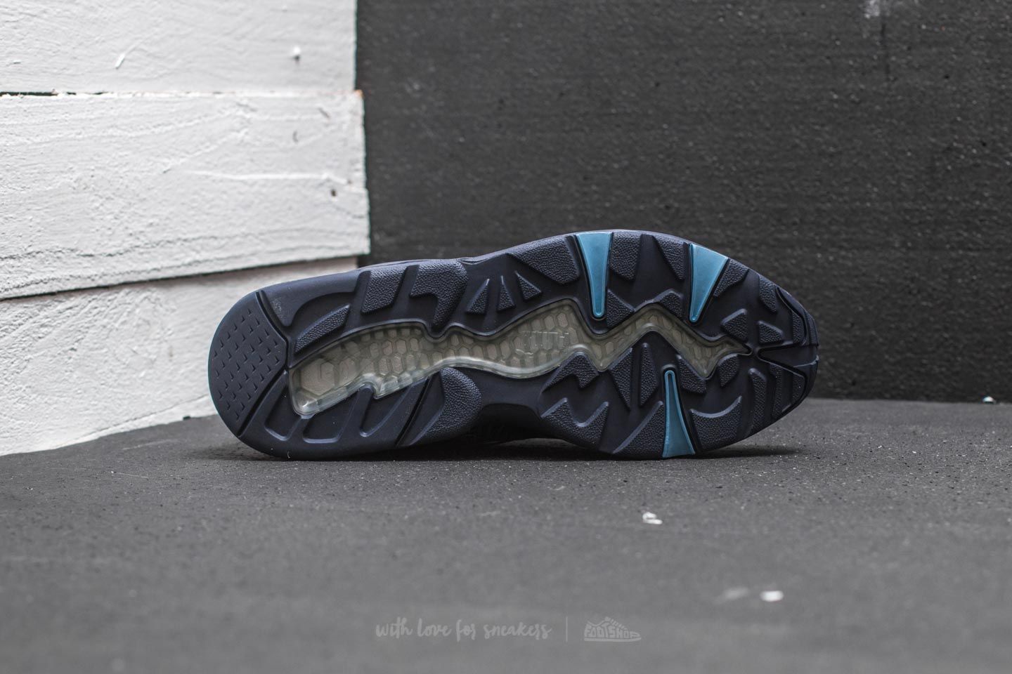 Men s shoes Puma Disc Blaze Marine FM Peacoat Footshop