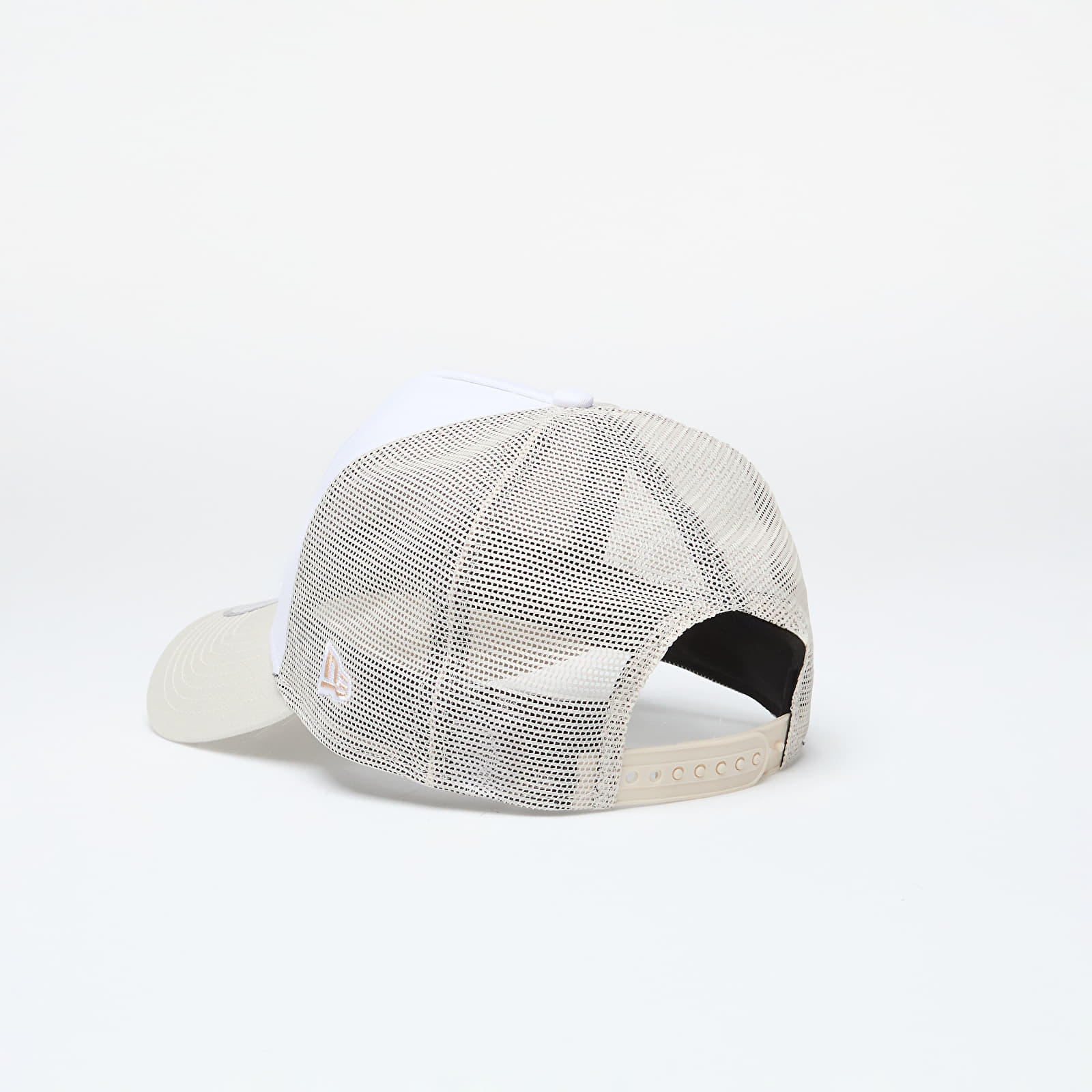 Kepurės New Era Saint Tropez 9Forty Trucker Off White/ Oat Milk