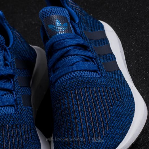Adidas swift run hotsell blue and white