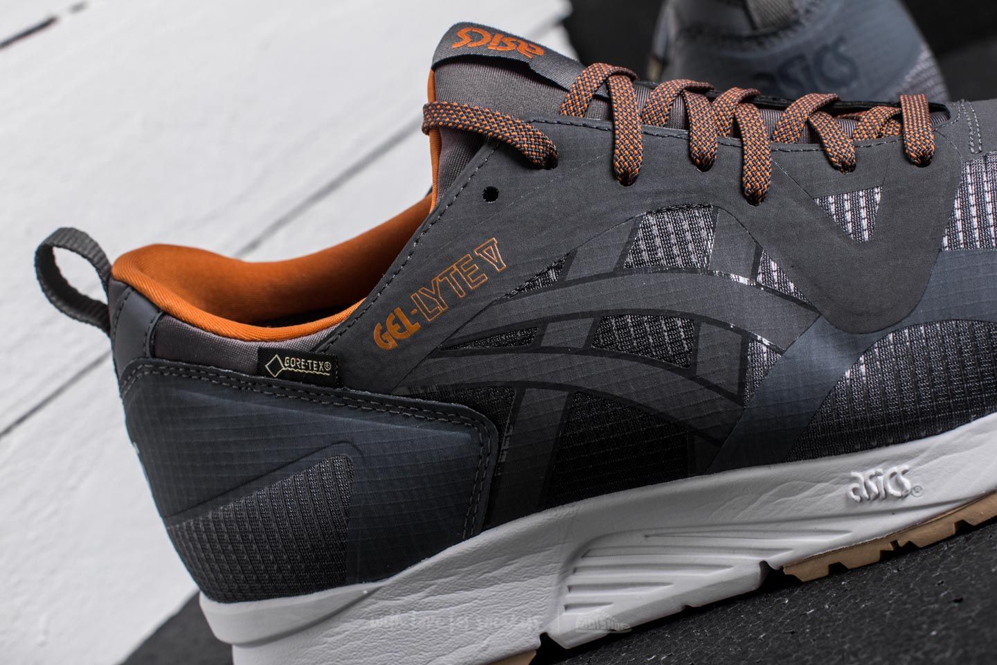 Asics gel lyte cheap v gore tex black
