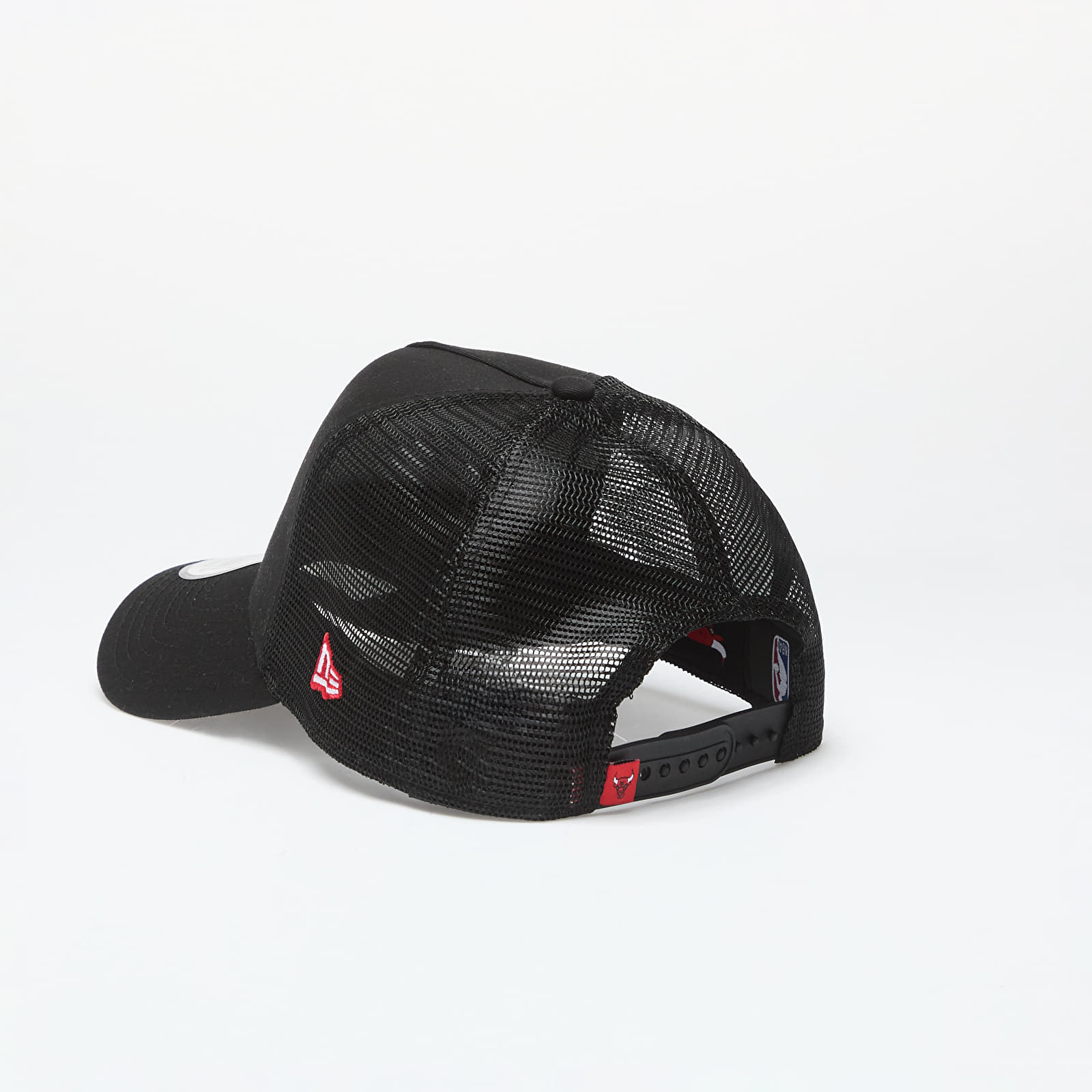 Шапки New Era Chicago Bulls 9Forty Trucker Black