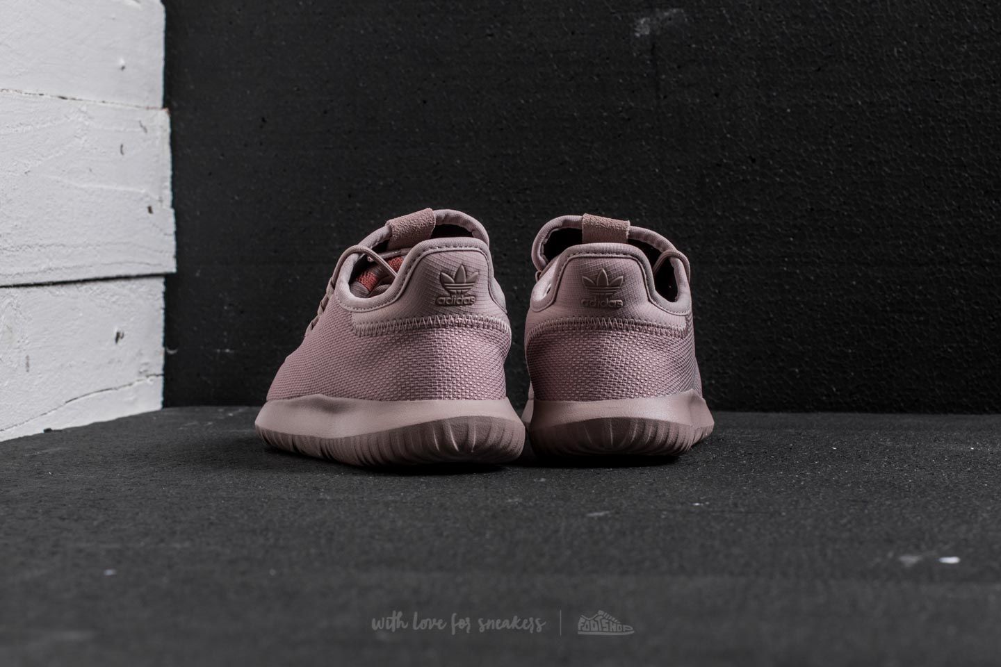 Adidas originals vapour sales grey tubular shadow