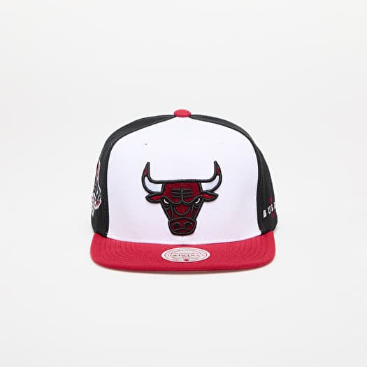 Mütsike Mitchell & Ness NBA Core I Snapback Chicago Bulls White/ Red