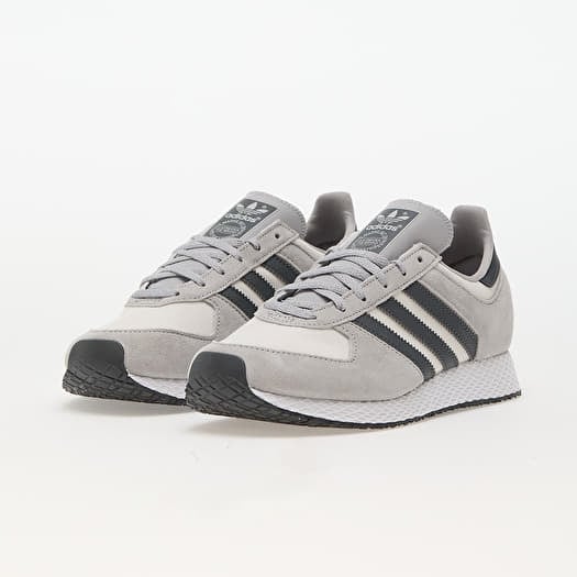 Adidas tennis shoes grey top