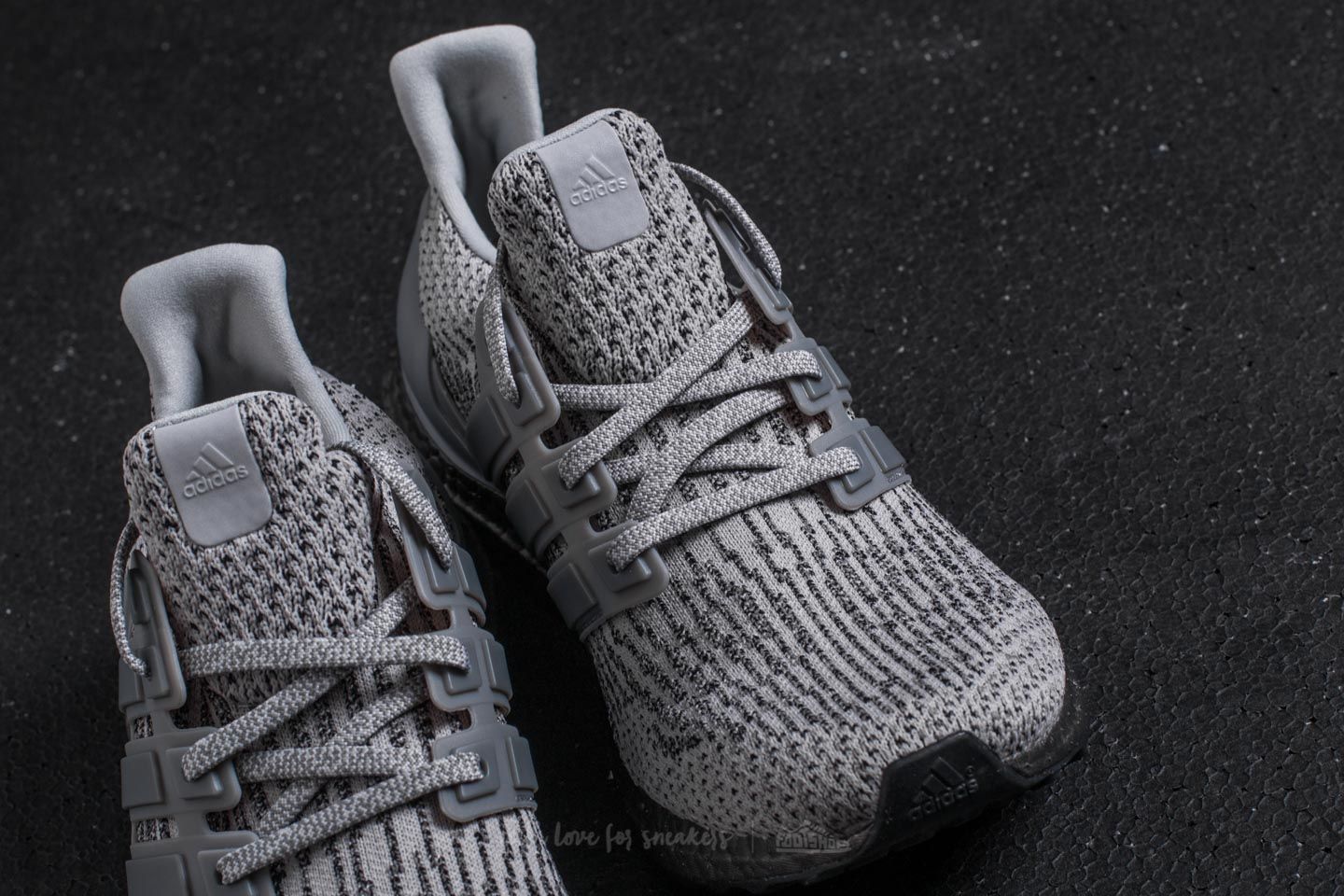 Ultra boost triple best sale grey 4.