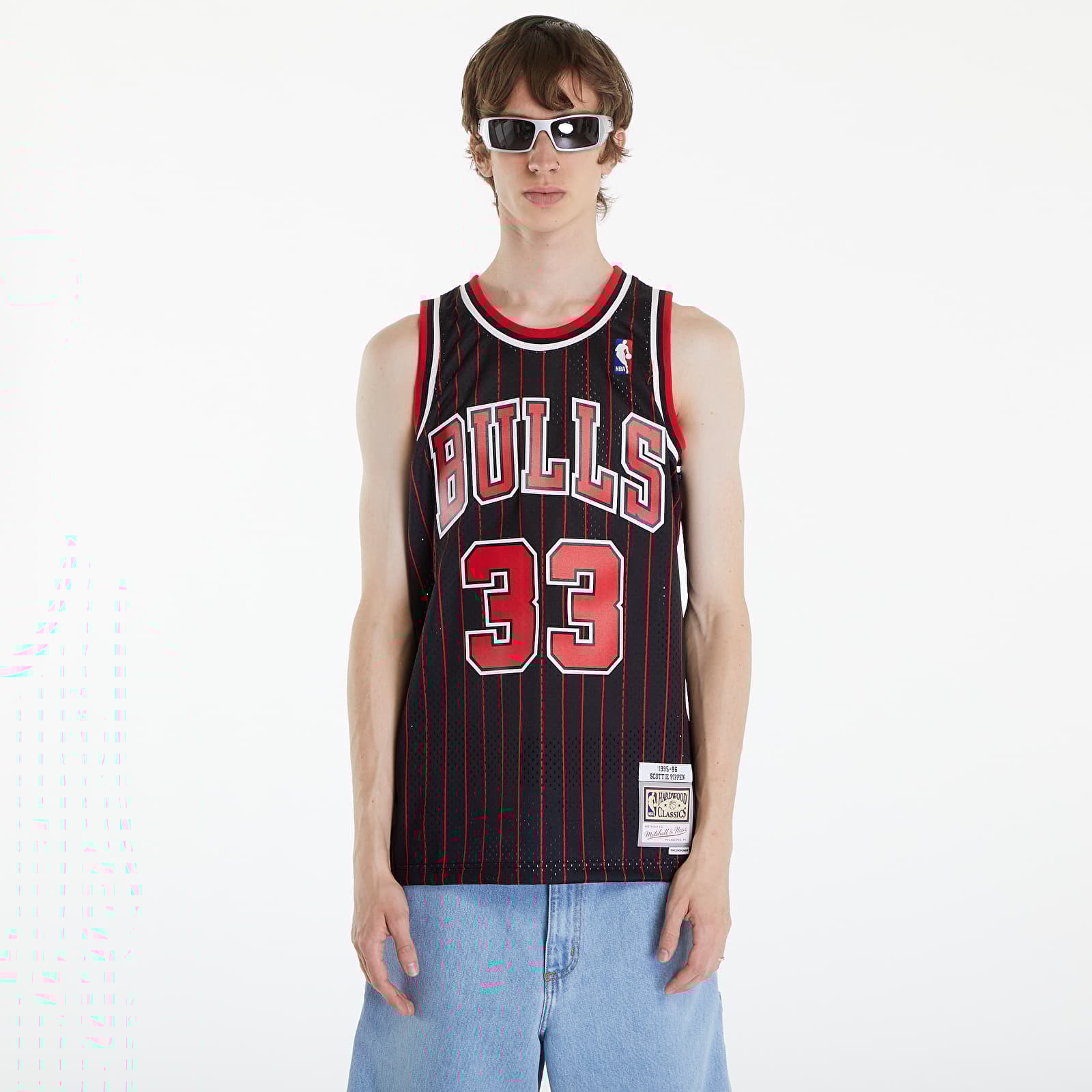 Jerseys Mitchell & Ness Chicago Bulls 33 Scottie Pippen Swingman Jersey Black/ Red