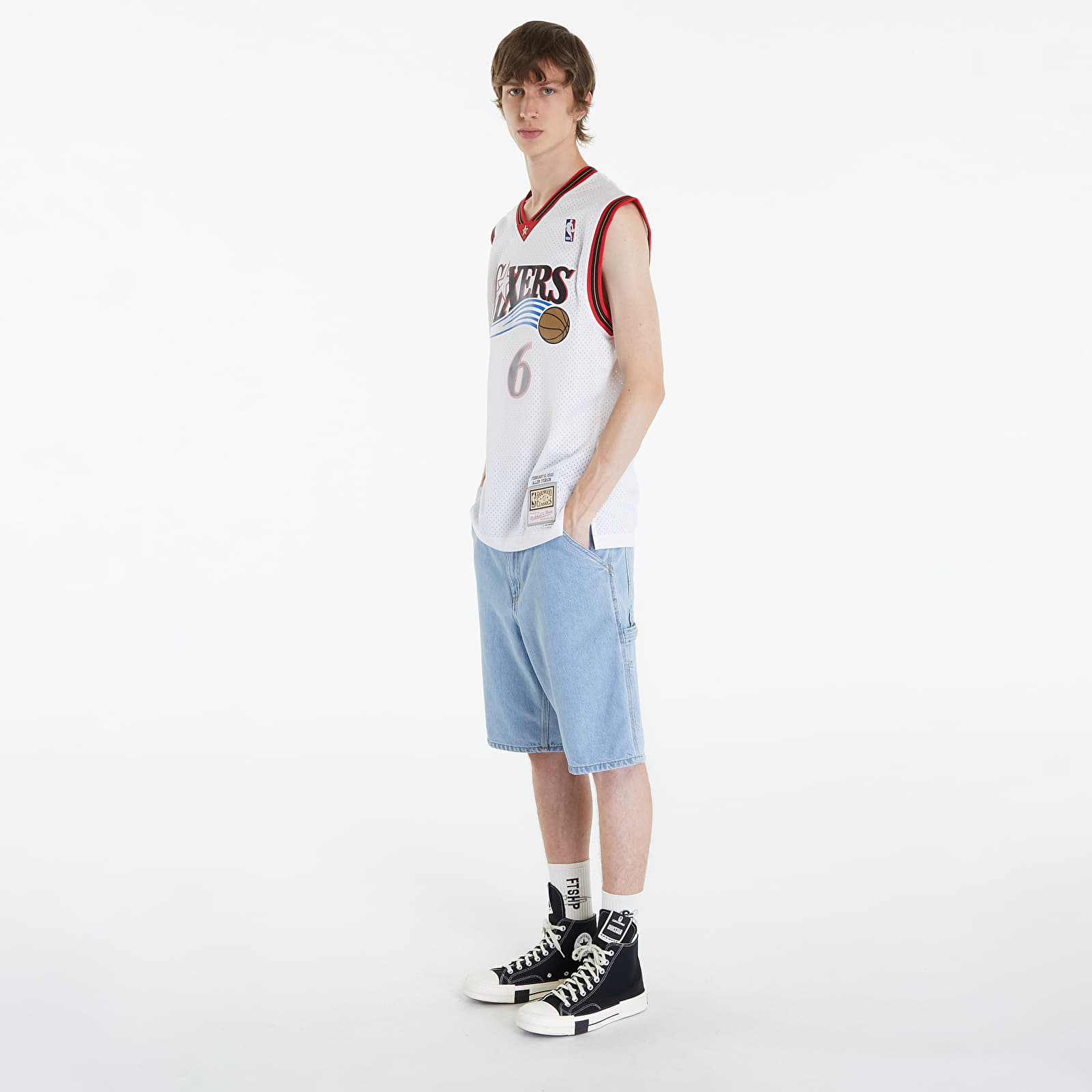Jerseys Mitchell & Ness Philadelphia 76ers 3 Allen Iverson 2002 Swingman Jersey White/ White