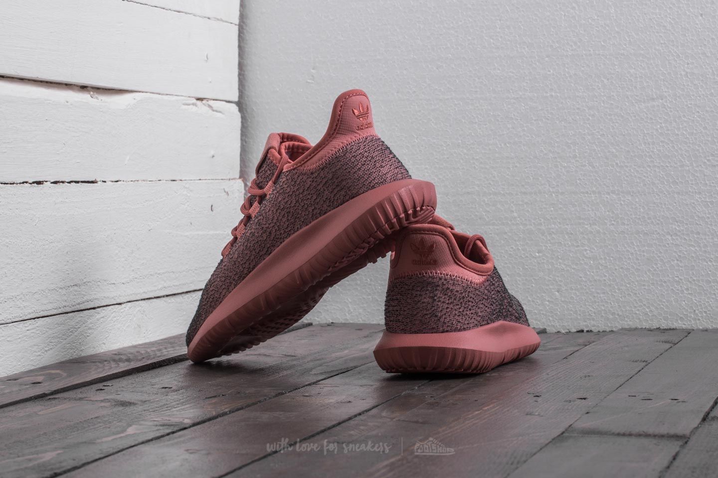 Adidas tubular hot sale rose clair