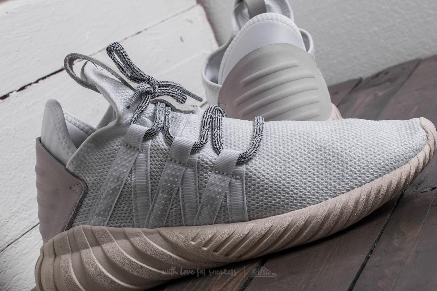 Adidas tubular dawn primeknit 2025