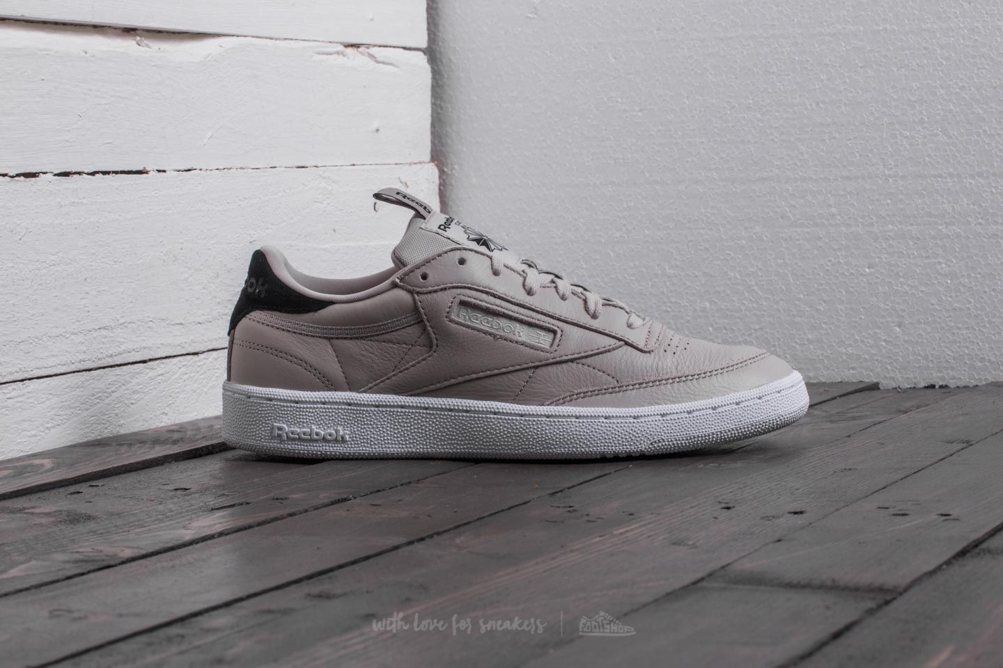 Reebok club c discount 85 beach stone