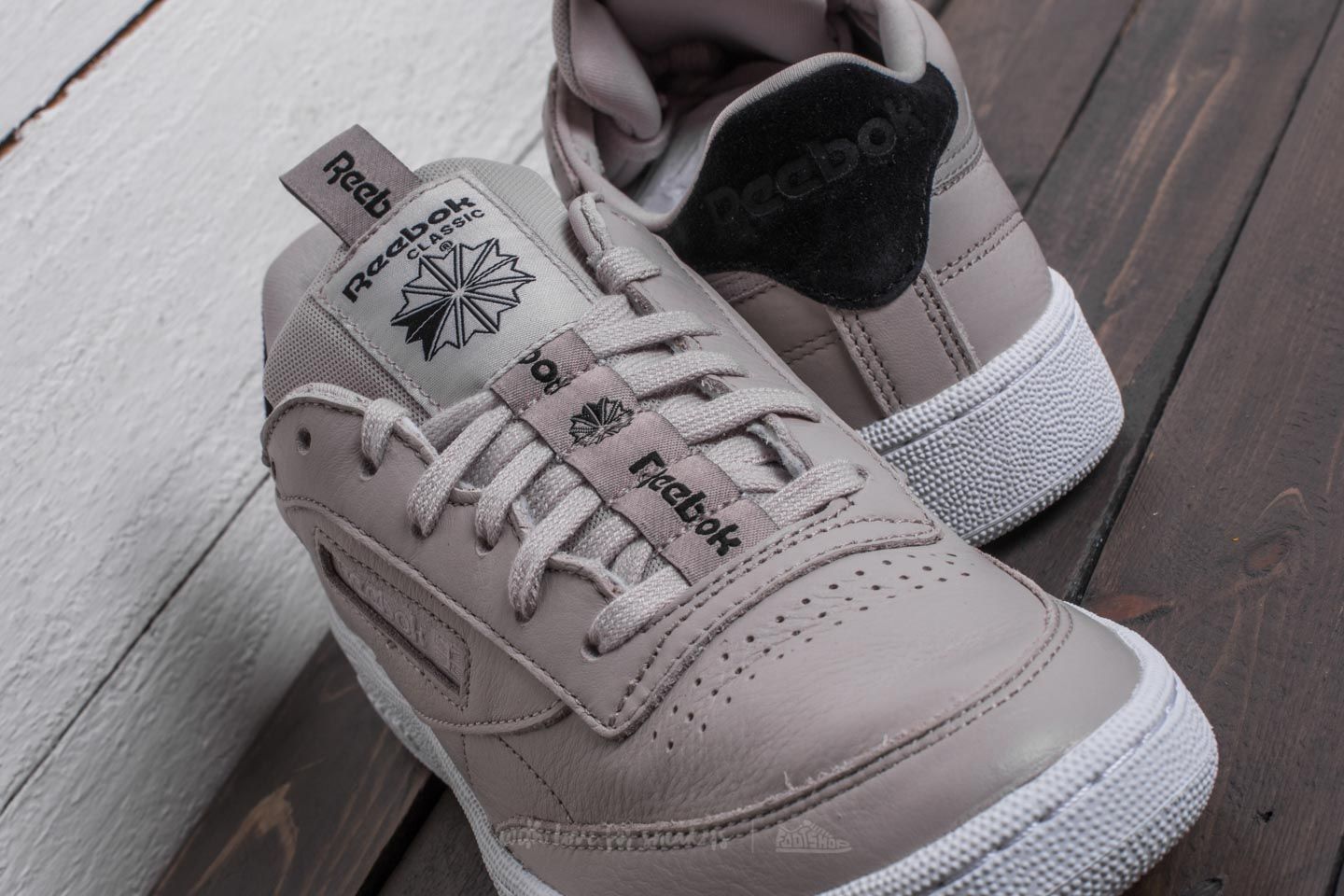Men s shoes Reebok Club C 85 IT Sand Stone Black White Footshop