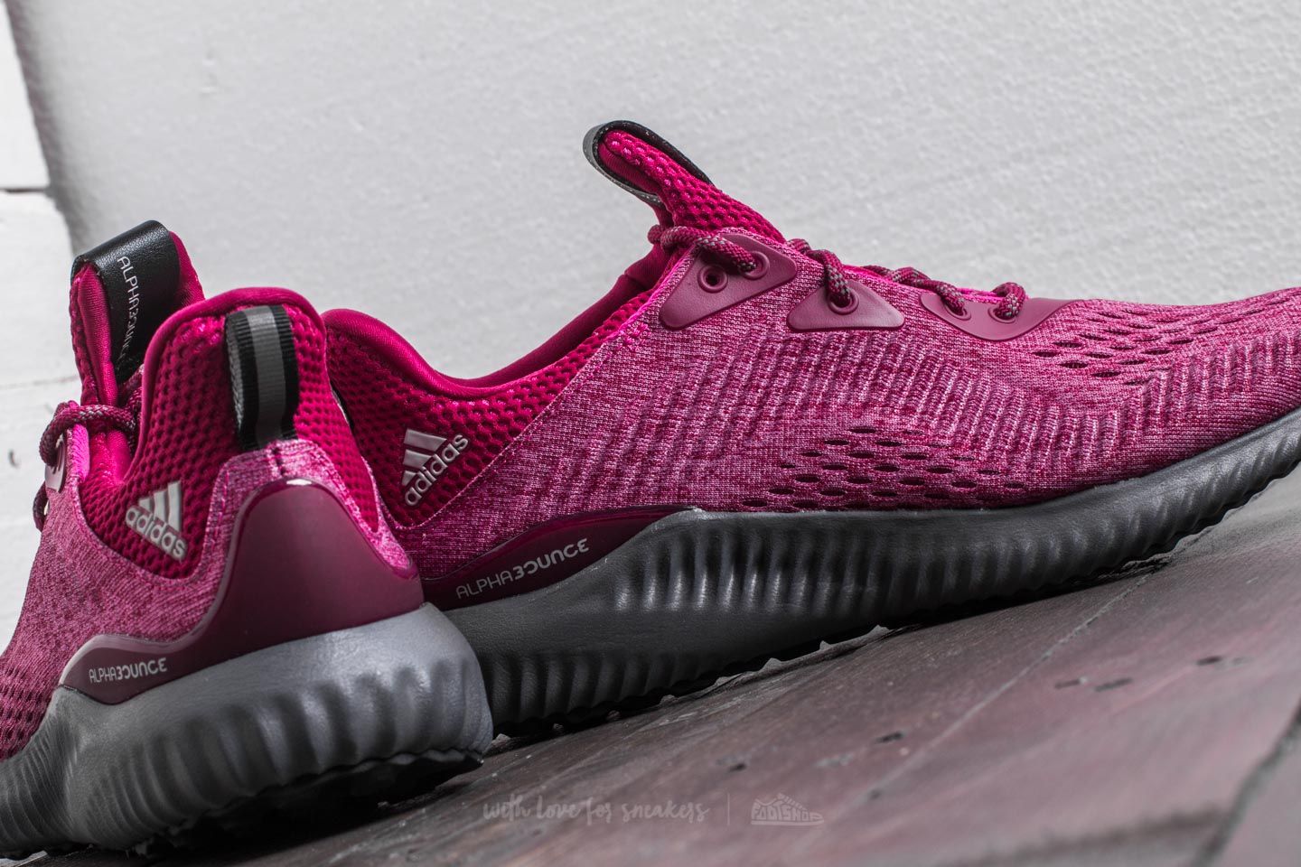 Damen Sneaker und Schuhe adidas Alphabounce EM W Mystery Ruby Bahia Magenta Grey Five Footshop