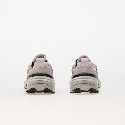 【Nike】V2K Run Platinum Violet Light Bone 22-29 Nike V2K Run Summit White / Chrome - Jun 2024 - FN6703-100